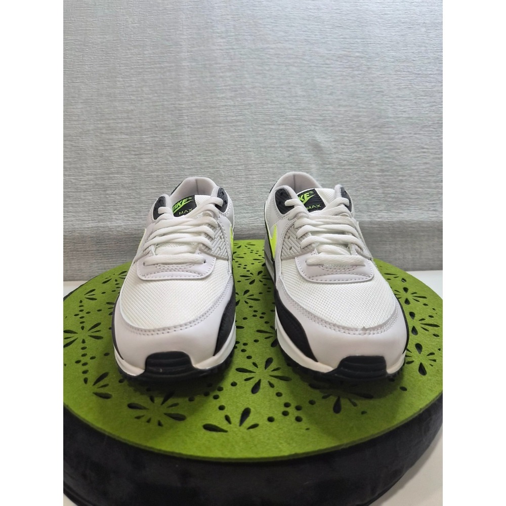 Nike Air Max 90 CZ1846-100 Mens 8.5 Running Shoes White Black Athletic Sneakers - Picture 2 of 14